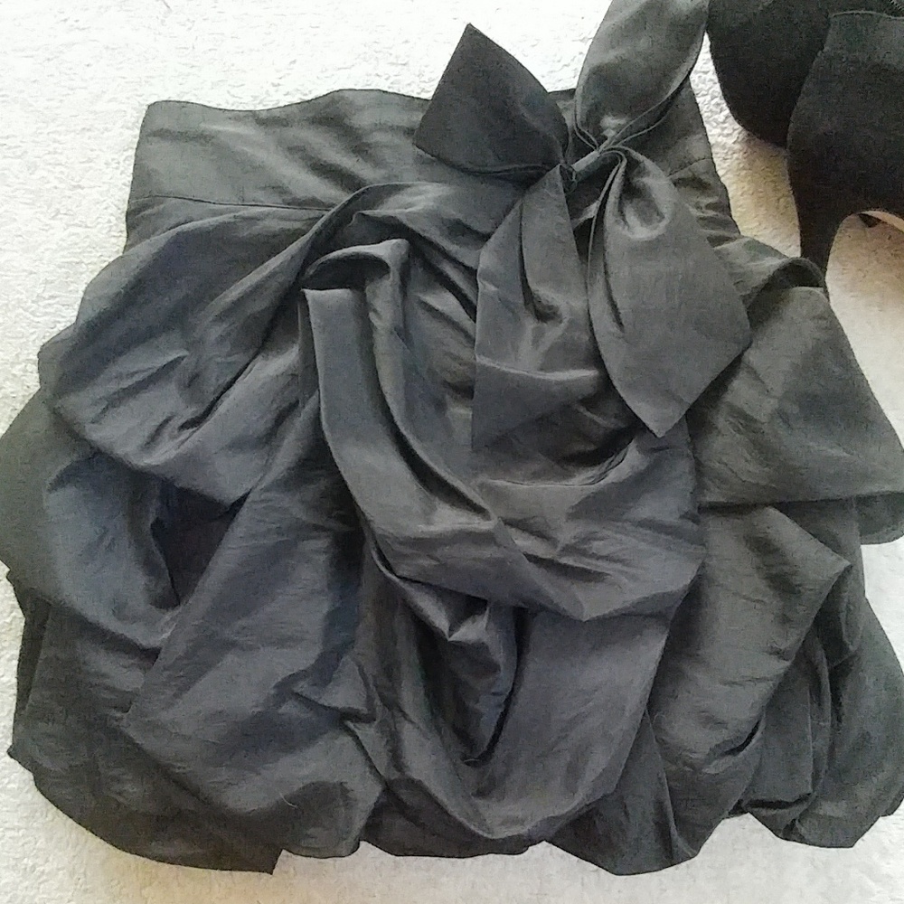 SOLD Daisy Preppy Bubble Skirt NWOT - Picture 5 of 5